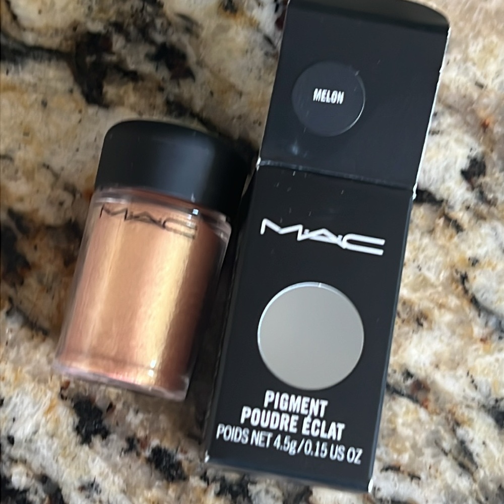 ⚡️💕Mac Melon Pigment - Picture 2 of 10